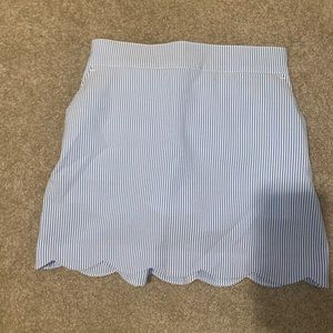 Girls Seersucker Scallop Skort Size S (7-8)